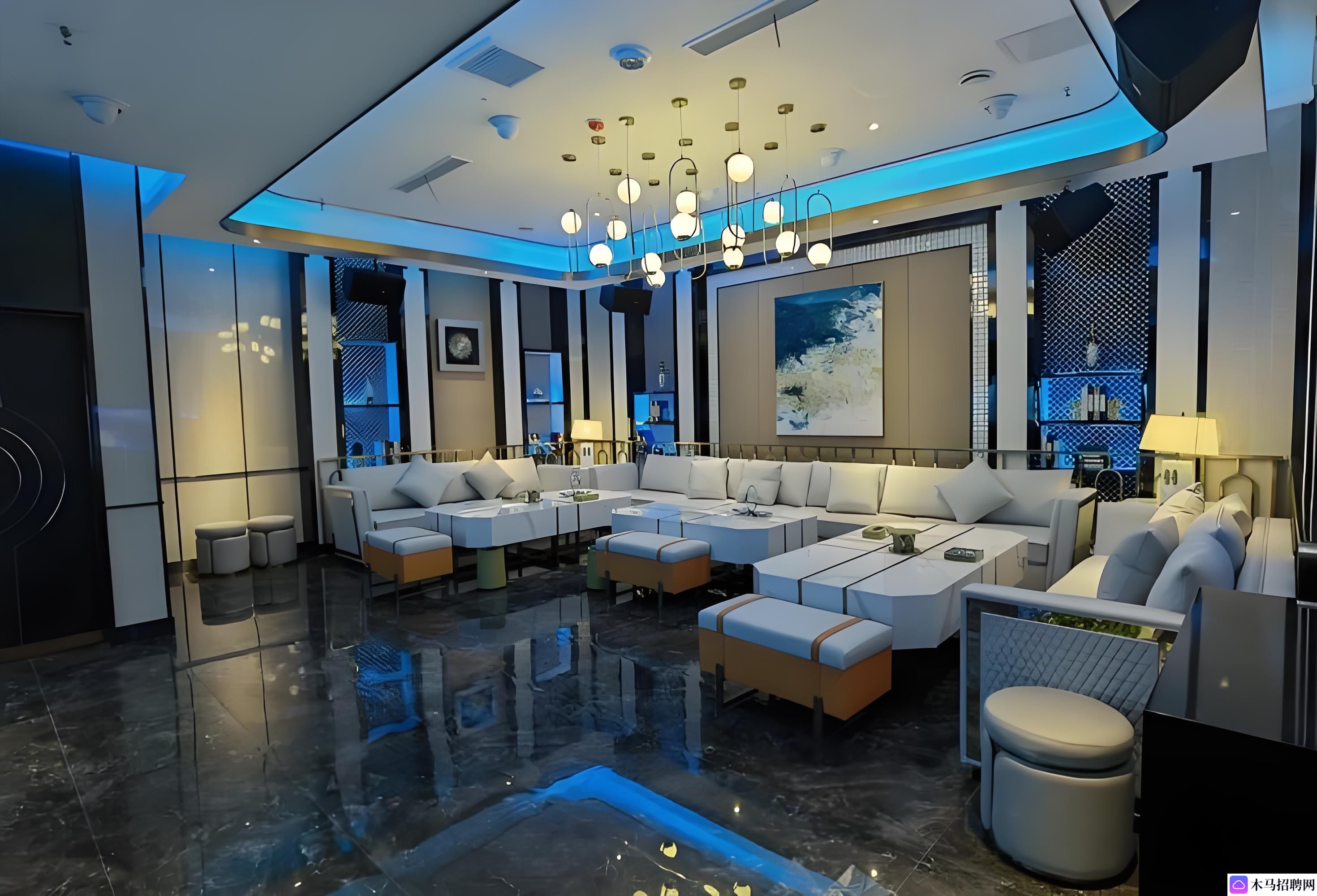 南京酒吧行业急招女性调酒学徒，免费培训，轻松就业！